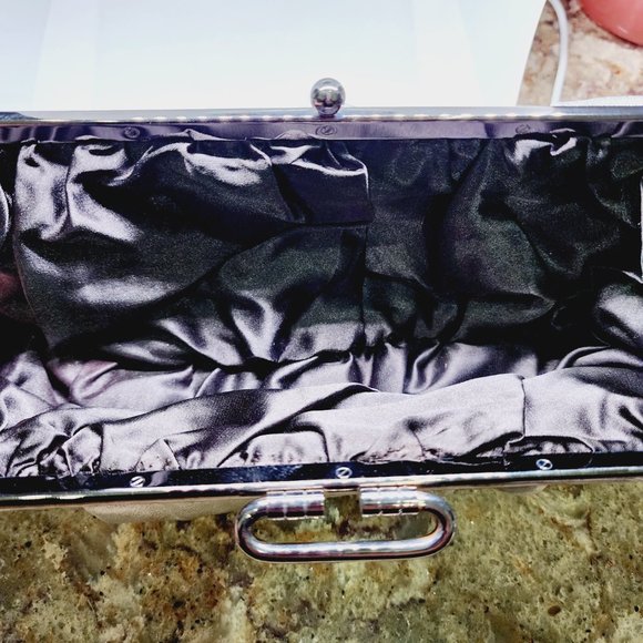 Metallic Silver clutch ruched fabric evening bag - Picture 4 of 4